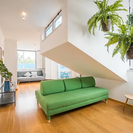 Apartment Downtown With Balcony And Parking *